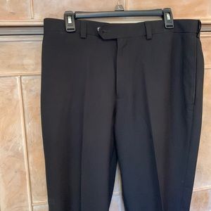 Gorgeous black dress pant, NWB, smoke & pet free home, beautiful material